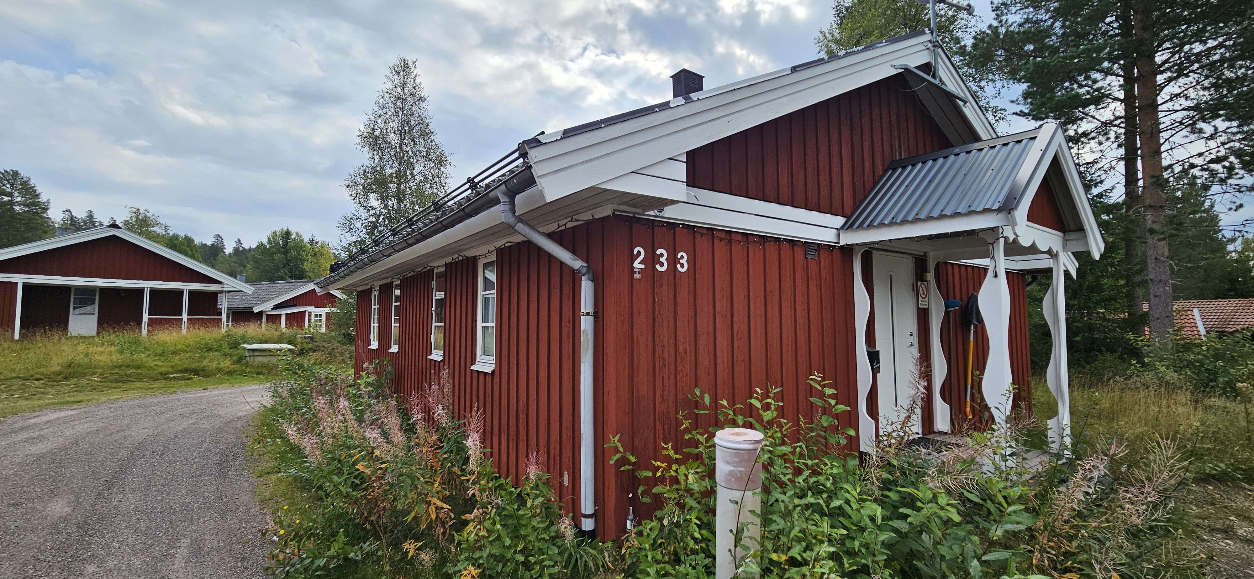 Stuga med 6 bädar 500m från liften 
