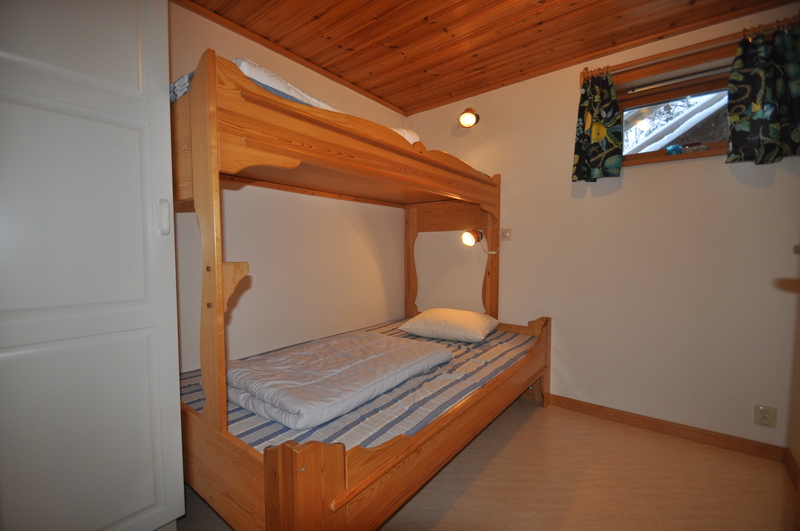 Sovrum 3 med en våningssäng (bredare underslaf)