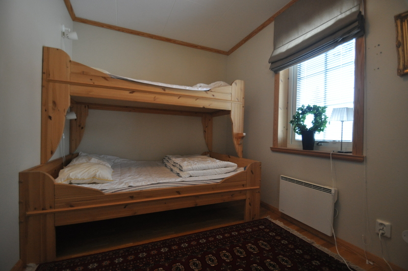 Sovrum 2 med en våningssäng (bredare underslaf)