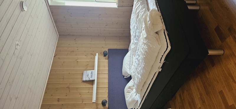 Sovrum 1 med en dubbelsäng