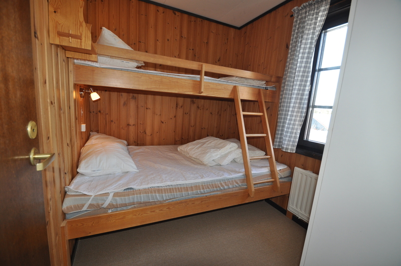 Sovrum 3 med 1 våningssäng med bredare underslaf