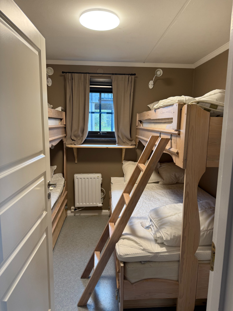 Sovrum 2 med två våningssängar