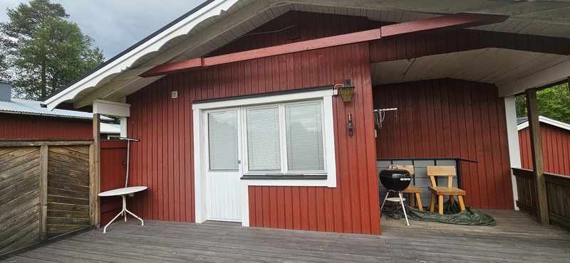 uteplats (skottas ej på vintern)