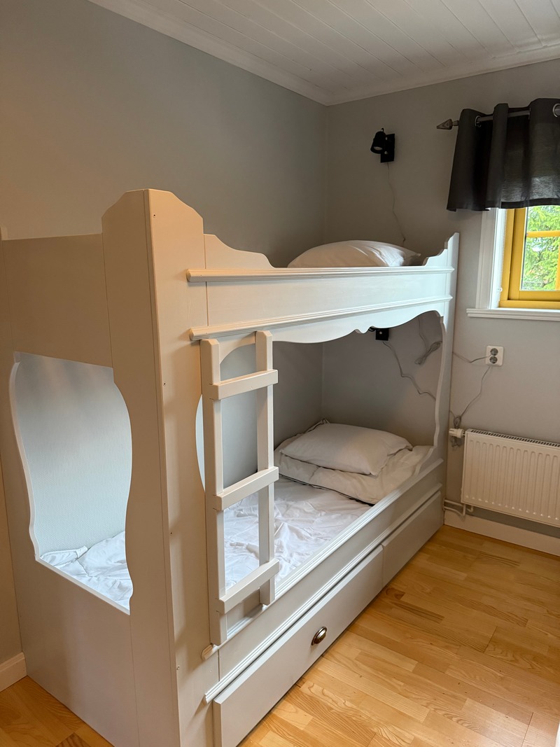 Sovrum 3 med två våningssängar, 4+1 bäddar