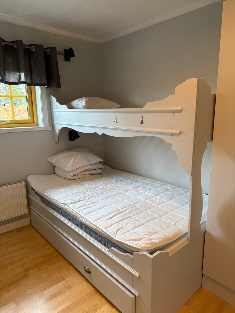 Sovrum 3 med två våningssängar, 4+1 bäddar
